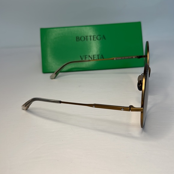 BV0190S Sunglasses by Bottega Veneta™. Shape: Round, Material: Metal, Frame - Picture 6 of 15